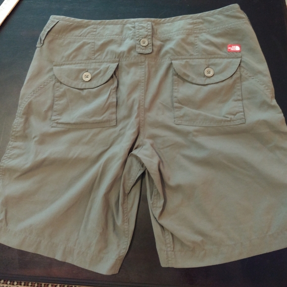 North Face size 10 brownish green shorts - Picture 3 of 8